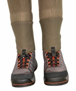 Wading Simms Men's Flyweight Stockingfoot Waders - Closeout